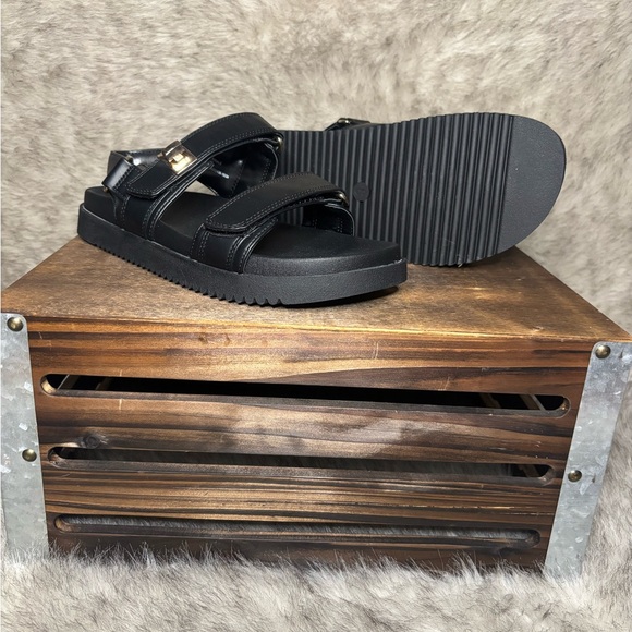 a new day Black Sandals - Picture 4 of 4